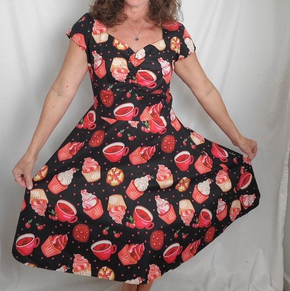 Cupcake hot cocoa retro style holiday Christmas dress - Picture 4 of 10